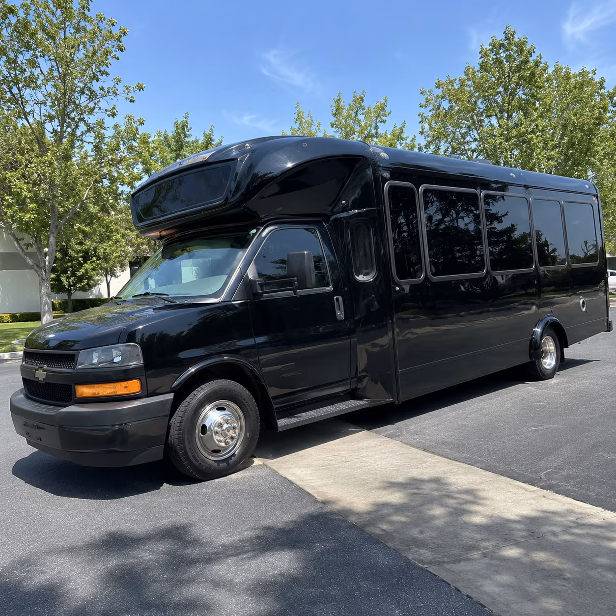 hoboken 15 passenger party bus